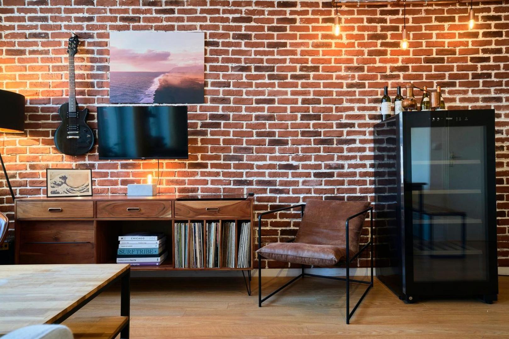 1 Bedroom Apartment Near Metro, Shops & Schools リール エクステリア 写真